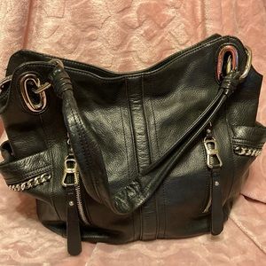 B makowsky. Chainlinked women’s shoulder bag.